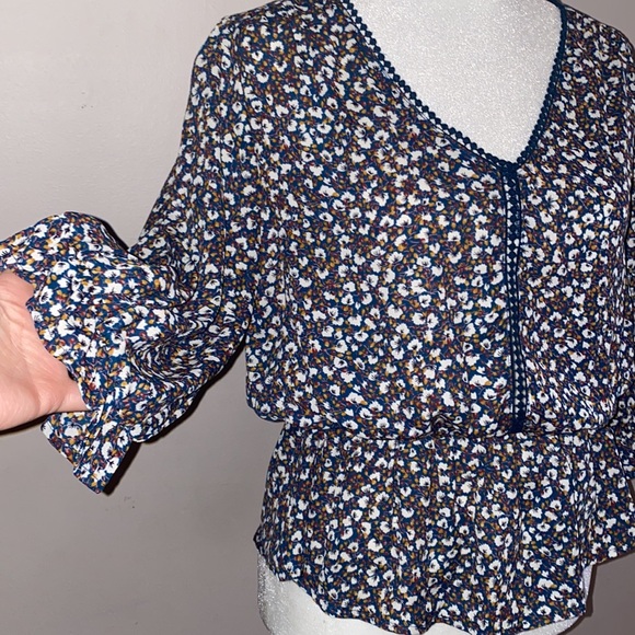 Sienna Sky Floral Peplum 3/4 Sleeve Blouse - Picture 3 of 13
